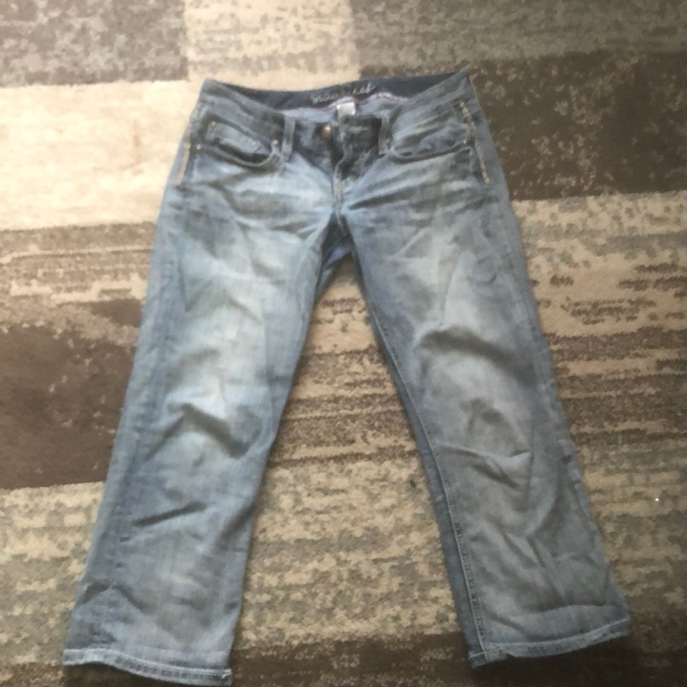 Maurice’s capris 1/2